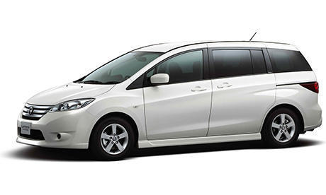 NISSAN Lafesta 2,000cc