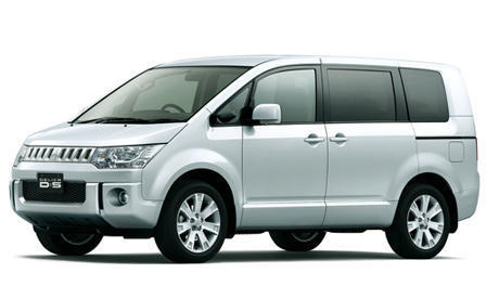 MITSUBISHI Delica D5 2,200cc